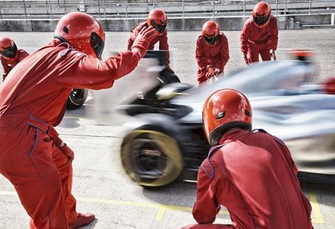motor racing pitstop crew