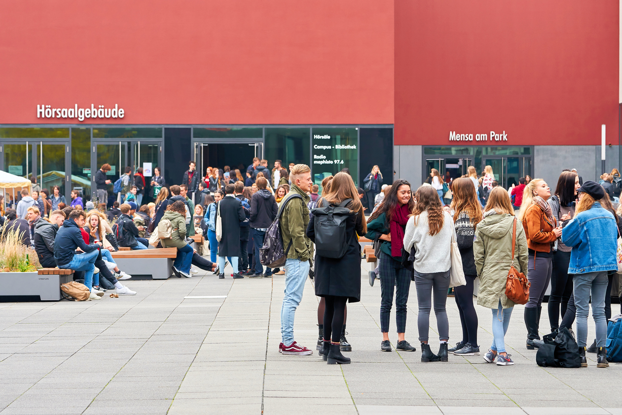 Students on campus in Leipzig