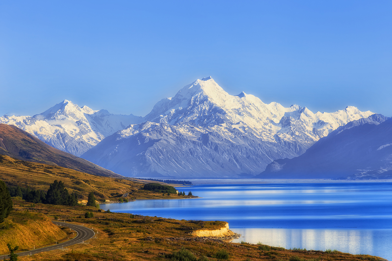 New Zealand landscape, with mountains and lake