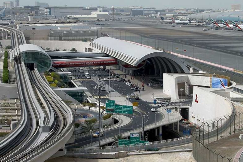 780-uaeu-dubai-metro-airport