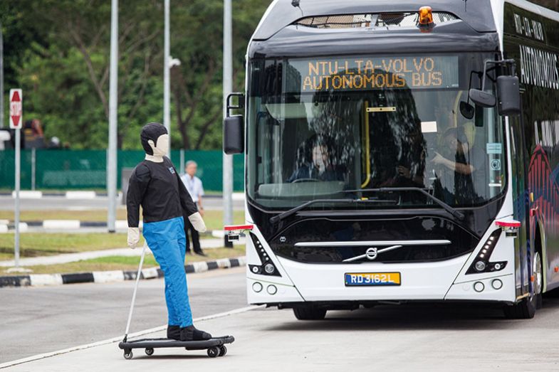 Electric bus