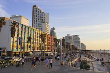 Dan Tel Aviv hotel and Tel Aviv promenade in the evening