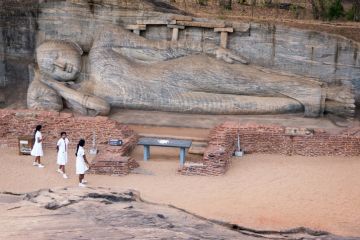 Reclining Buddha statue at Polonnaruwa