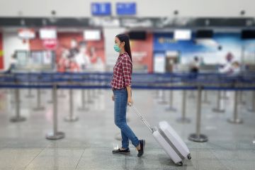 Wearing mask in airport