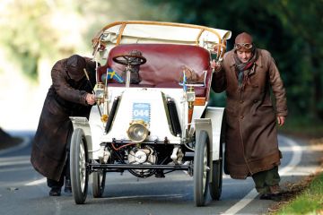A 1901c Renault being pushed up a hill after breaking down during the annual London to Brighton Veteran Car Run to illustrate EU’s planned limit on fixed-term contracts ‘unworkable’
