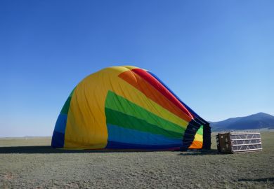 Balloon deflating