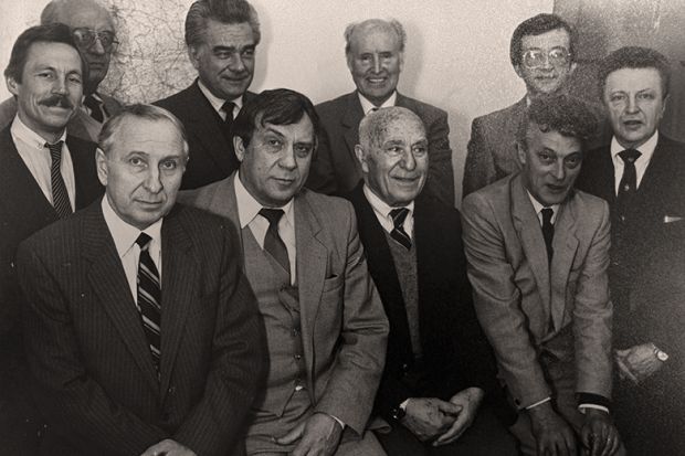 Professor John Erickson (front right) and a group of participants in the Edinburgh Conversations, circa 1986. The dialogues starting in 1981 between Western and Soviet academics and diplomats helped facilitate the end of the Cold War