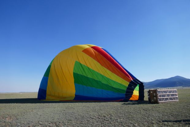 Balloon deflating