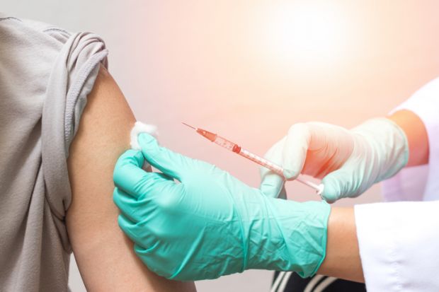 Injection vaccine Moderna COVID